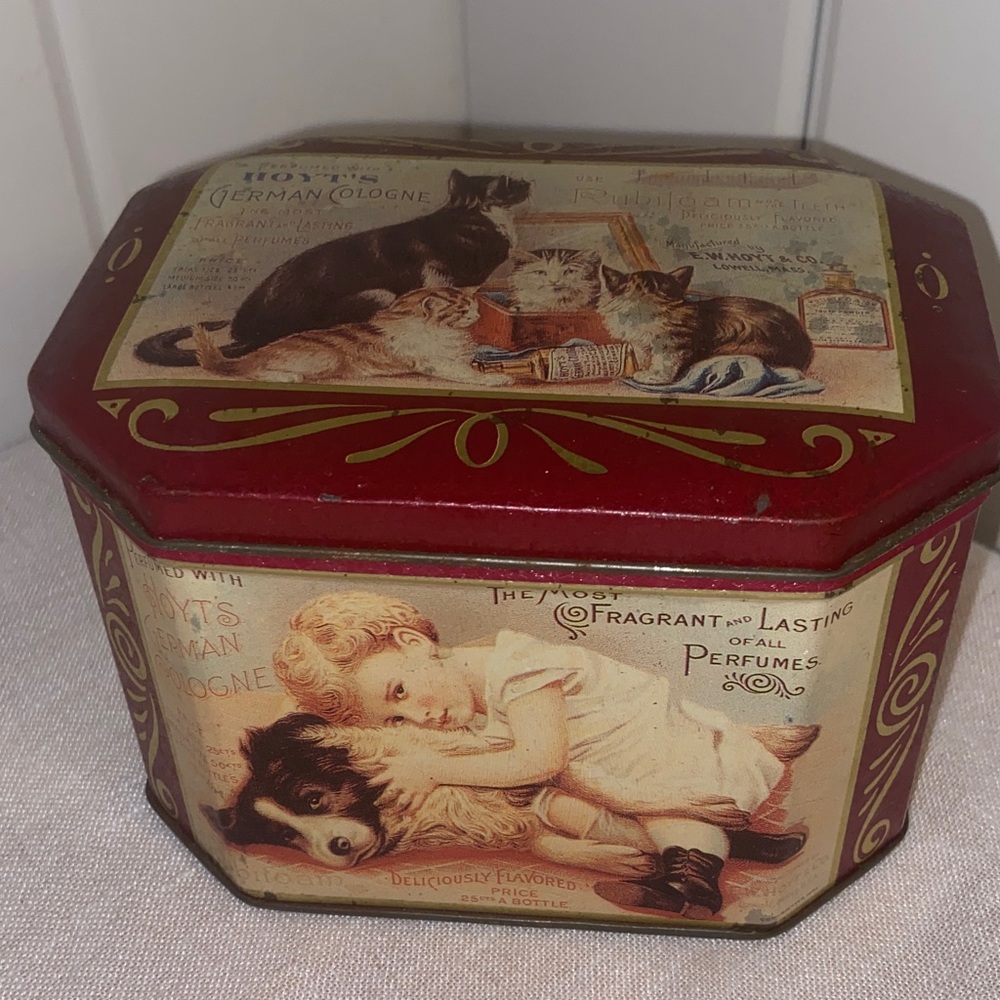 Vintage Bristolware tin box Hoyt’s German ad art cat and dog classic print